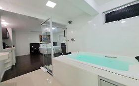 Jacuzzi Privativa no Coração da Pampulha